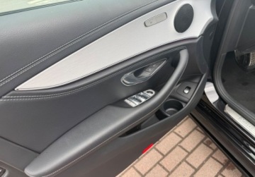 Mercedes Klasa E W213 Limuzyna Facelifting 2.0 E220d 194KM 2021 Mercedes-Benz Klasa E 2.0Cdi AMG Full Led 57.000 km 2.0 Diesel 194KM, zdjęcie 13