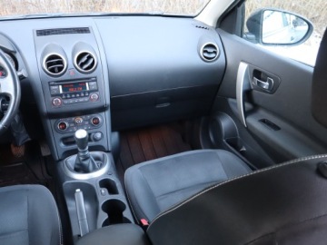 Nissan Qashqai I Crossover 2.0 dCi 150KM 2011 Nissan Qashqai 2.0 dCi, Salon Polska, zdjęcie 7