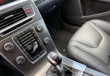 Volvo V60 I Kombi Facelifting 2.0 D4 DRIVE-E 190KM 2015 Volvo V60 Volvo V60 D4 Summum 2.0 Diesel 190KM, zdjęcie 18