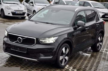 Volvo XC40 Crossover Facelifting 2.0 B3 163KM 2022 Volvo XC 40 MOMENTUM 2.0 benzyna 163KM 2022r, zdjęcie 3