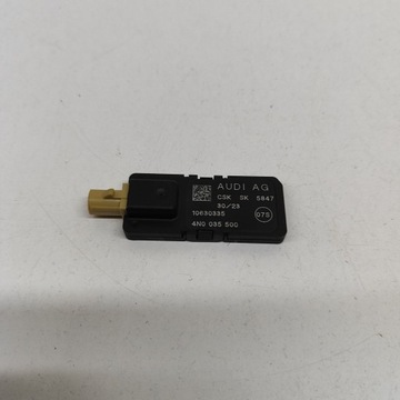 AUDI Q4 SPORTBACK E-TRON 2023 ZESILOVAČ ANTÉNY