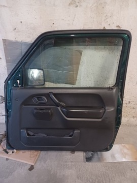 DVEŘE PRAVÉ PŘEDNÍ SUZUKI JIMNY
