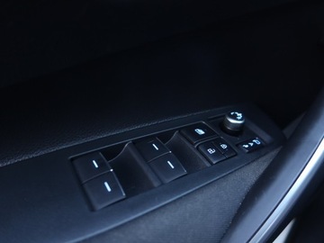 Toyota Corolla XII Sedan Facelifting 1.5 VVT-i 125KM 2023 Toyota Corolla 1.5 VVT-i, Salon Polska, zdjęcie 17