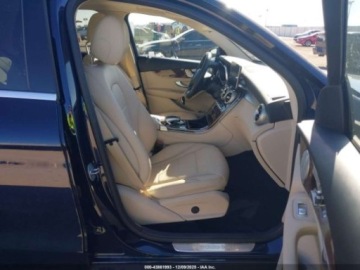 Mercedes GLC C253 2017 Mercedes-Benz GLC 2017 MERCEDES-BENZ GLC 300 2.0 Benzyna 241KM, zdjęcie 12