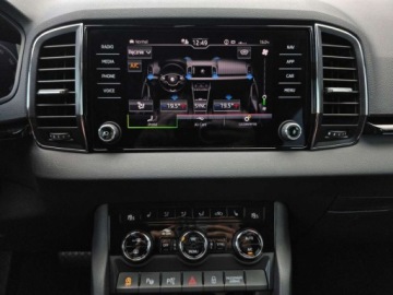 Skoda Karoq Crossover Facelifting 1.5 TSI ACT 150KM 2023 Skoda Karoq 1.5TSI 150KM FV23 Style Hak Full LED Matrix Pakiety na bezdroz, zdjęcie 17