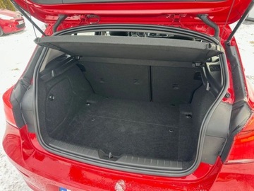 BMW Seria 1 F20-F21 Hatchback 5d Facelifting 2017 118i 136KM 2017 BMW Seria 1 Niski przebieg benzyna Klima M-Pakiet 1.5 Benzyna 136KM, zdjęcie 8