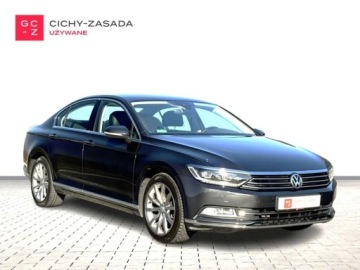 Volkswagen Passat B8 Limousine 2.0 TDI BlueMotion SCR 190KM 2019 Volkswagen Passat SalonPL 190KM DSG TDI HighlineSkoraACCNavi18Business ASO, zdjęcie 2