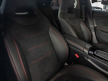 Mercedes CLA C118/X118 Coupe Facelifting 1.3 200 163KM 2024 MERCEDES-BENZ CLA 200 AMG Line Sedan 1.3 (163KM) 2024, zdjęcie 6