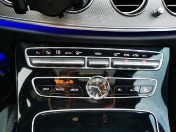 Mercedes Klasa E W213 Limuzyna 2.0 220d 194KM 2016 MERCEDES W213 2.0 220d * 100% Bezwypadkowy * Salon Polska * Serwisowany *, zdjęcie 22