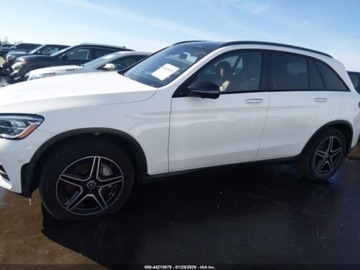 Mercedes GLC C254/X254 2022 Mercedes-Benz GLC 300 4Matic 2022 2.0 Benzyna 255KM, zdjęcie 2