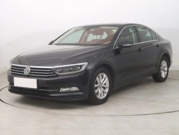 Volkswagen Passat B8 Limousine 2.0 TDI BlueMotion Technology 150KM 2018 VW Passat 2.0 TDI, Salon Polska, Navi, Klima, zdjęcie 1