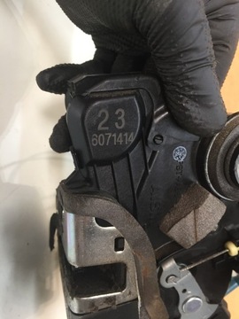 DAIHATSU TERIOS II ZÁMEK DVEŘE LEVÝ PŘEDNÍ 5PIN EU