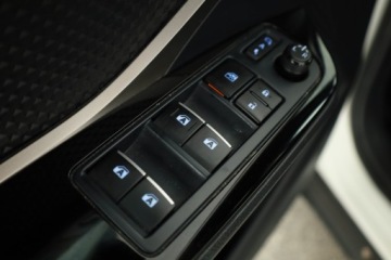 Toyota C-HR I Crossover 1.8 Hybrid 122KM 2018 Toyota C-HR 1.8 Hybrid, Salon Polska, Serwis ASO, zdjęcie 17