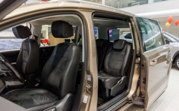 Volkswagen Sharan II Van Facelifting 2.0 TSI 220KM 2016 Volkswagen Sharan 2.0 TSI BMT Highline DSG 2.0 Benzyna 220KM, zdjęcie 12