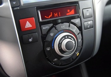 Kia Venga Mikrovan 1.6 DOHC CVVT 125KM 2014 Kia Venga 1.6 benzyna 125 KM 0 Kamera_Panorama-Grzane fotele 1.6 Benzyna, zdjęcie 18