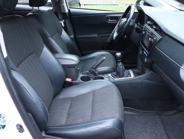 Toyota Auris II Touring Sports Valvematic 130 132KM 2014 Toyota Auris 1.6 Valvematic, Salon Polska, Skóra, zdjęcie 8