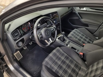 Volkswagen Golf VII GTD 3d Facelifting 2.0 TDI-CR BMT 184KM 2017 VW GOLF VII (5G1, BQ1, BE1, BE2) 2.0 GTD 184 KM, zdjęcie 5