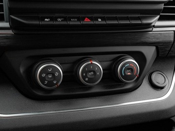 Renault Trafic III Combi 2.0 dCi  150KM 2023 Renault Trafic 2.0 150KM LED NAVI K.cof Salon PL, zdjęcie 15