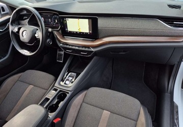 Skoda Octavia IV Kombi 2.0 TDI SCR 200KM 2022 Skoda Octavia 2.0 TDI 200KM DSG Scout 4x4 Matrix Hak El.Klapa KessyFull AC, zdjęcie 9