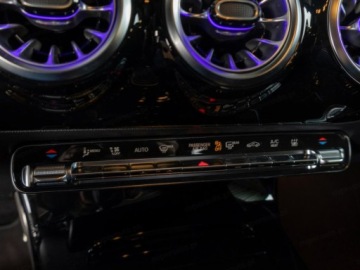 Mercedes Klasa A W177/V177 Hatchback Facelifting 2.0 220 190KM 2025 A Klasa 220 4-Matic AMG Line 2.0 190KM, zdjęcie 10