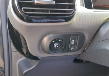 Citroen C4 Cactus Crossover Facelifting 1.2 PureTech 110KM 2018 Citroen C4 Cactus 1.2 PureTech Feel SS 1.2 Benzyna 110KM, zdjęcie 17