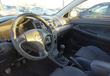 Toyota Corolla IX (E12) Sedan 1.6 i 16V 110KM 2004 Toyota Corolla Toyota Corolla 1.6 Benzyna 110KM, zdjęcie 6