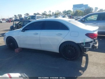 Mercedes Klasa A W177/V177 2020 Mercedes-Benz Klasa A 2020r., A220, od ubezpieczalni 2.0 Benzyna 188KM, zdjęcie 3