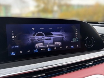 Omoda 9 1.5 T-GDI 537KM 2025 Omoda 9 Omoda 9 EXCLUSIVE Ink black czerwony srodek wyprzedaz rocznika 2025, zdjęcie 31