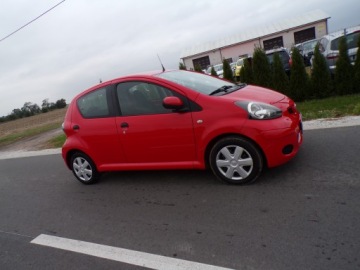 Toyota Aygo I 2009 TOYOTA AYGO 1.0 BENZ AUTO Z NIEMIEC ZAREJESTROWANA, zdjęcie 2