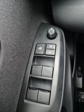 Toyota Yaris IV Hatchback Facelifting 1.5 Hybrid Dynamic Force 116KM 2025 Toyota Yaris Hybrid 1.5 Style IV (2020-) Hybrid 1., zdjęcie 9