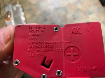BMW 3 F30 F31 F34 F32 F33 KLIKA PLUSOVÁ PYROTECHNICKÁ 9214506