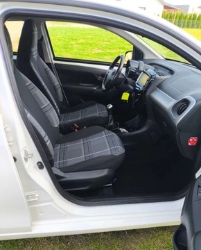 Peugeot 108 1.2 VTi 82KM 2016 Peugeot 108 PureTech 82 Allure 1.2 Benzyna 82KM, zdjęcie 14