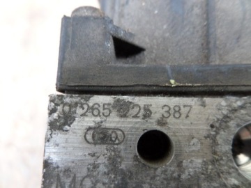 Насос ABS Toyota Avensis T25 тормозной esp Corolla