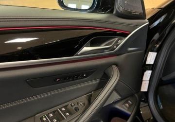 BMW Seria 5 G30-G31 M5 Limuzyna Facelifting 4.4 M550i 530KM 2022 BMW Seria 5 Pelna oferta na R-CARS.pl 4.4 Benzyna 530KM, zdjęcie 16