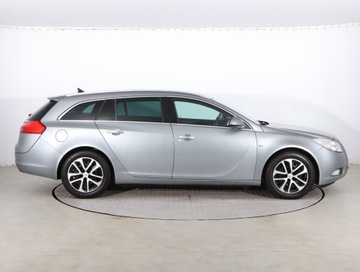 Opel Insignia I Sports Tourer 2.0 CDTI ECOTEC 160KM 2010 Opel Insignia 2.0 CDTI, Navi, Klima, Klimatronic, zdjęcie 5