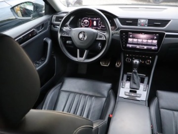 Skoda Superb III Liftback Facelifting 2.0 TDI 190KM 2019 Skoda Superb 2.0 TDI, Salon Polska, 187 KM, 4X4, zdjęcie 6