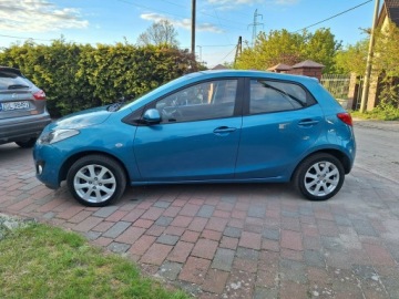 Mazda 2 II Hatchback 3d Facelifting 1.3 MZR 75KM 2012 Mazda 2 Klimatyzacja Serwisowany Garażowany Stan, zdjęcie 2