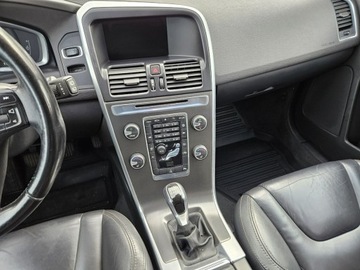 Volvo XC60 I SUV Facelifting 2.0 D4 DRIVE-E 181KM 2013 Volvo XC 60 2,0 diesel D4 181KM skóry, zdjęcie 10