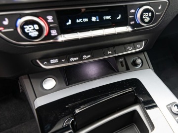 Audi Q5 II SUV Facelifting 2.0 40 TDI 204KM 2023 AUDI Q5 40 TDI quattro S Line S tronic Suv 2.0 (204KM) 2023, zdjęcie 17