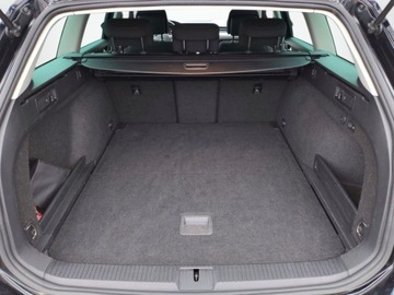 Volkswagen Passat 2021 Volkswagen Passat Variant Faktura VAT Hak Navi Grzane fotele 2.0 Diesel, zdjęcie 24