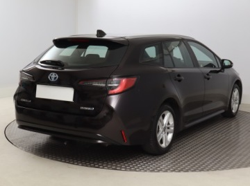 Toyota Corolla XII TS Kombi 1.8 Hybrid 122KM 2022 Toyota Corolla 1.8 Hybrid, Salon Polska, zdjęcie 3