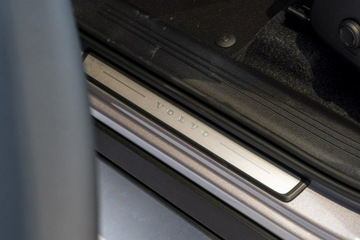 Volvo XC40 Crossover Facelifting 2.0 B3 163KM 2025 Volvo XC 40 Plus Dark B3 Mild Hybrid Benzyna, zdjęcie 15