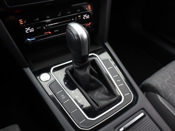 Volkswagen Passat B8 Variant Facelifting 2.0 TSI 190KM 2022 VW Passat 2.0 TSI, Salon Polska, 1. Właściciel, zdjęcie 12