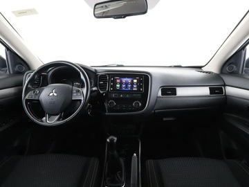 Mitsubishi Outlander III SUV Facelifting 2017 2.0 150KM 2017 Mitsubishi Outlander niski przebieg kamera grzane, zdjęcie 14