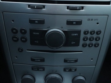 Opel Astra J Sports Tourer 1.6 Twinport ECOTEC 115KM 2011 Opel Astra 1.6 16V, Salon Polska, Klima, zdjęcie 15