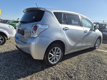 Toyota Verso Minivan Facelifting 1.6 D-4D 112KM 2015 Toyota Verso 2015r. 1.6D/112KM Zadbana, Panorama Alu NAVI, zdjęcie 2