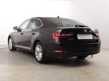 Skoda Superb III Liftback 1.6 TDI 120KM 2017 Skoda Superb 1.6 TDI, Automat, Skóra, Navi, Xenon, zdjęcie 3