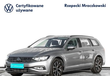 Volkswagen Passat B8 Variant Facelifting 2.0 TDI SCR 200KM 2023 Volkswagen Passat Variant 2.0TDI 200KM DSG, Business, Czujniki parkowania,