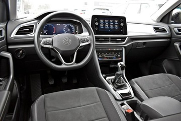 Volkswagen T-Roc I SUV Facelifting 1.5 TSI ACT 150KM 2024 Volkswagen T-Roc Bezwypadkowy / Salon Polska /, zdjęcie 12