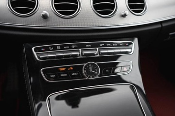 Mercedes Klasa E W213 2018 Mercedes E E 200 d, Automat, Skóra, Navi, Klima, zdjęcie 16